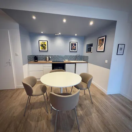 P01 Grand Proche Gare Cinema Jacuzzi Rdc Sur Cour Privative דירה *