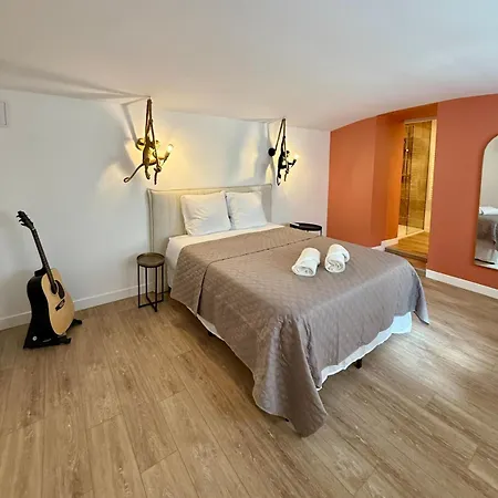 Nancy-place, P01, Grand Proche Gare Cinema Jacuzzi Apartment *