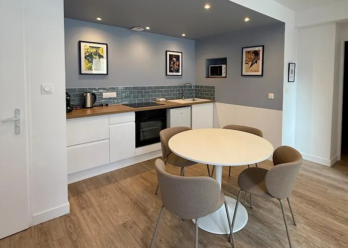 P01 Grand Proche Gare Cinema Jacuzzi Rdc Sur Cour Privative * נאנסי